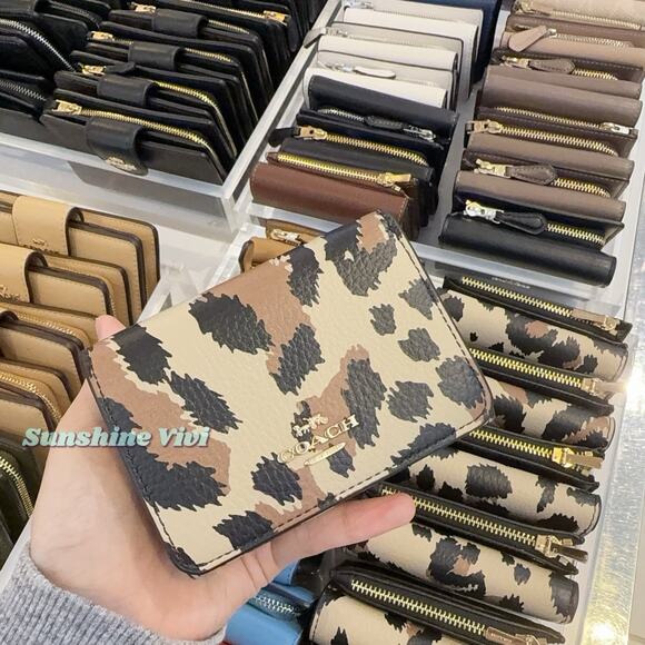 NWT Coach Card Holder Wallet With Leopard Print And Signature Canvas CCL99 - Picture 1 of 13